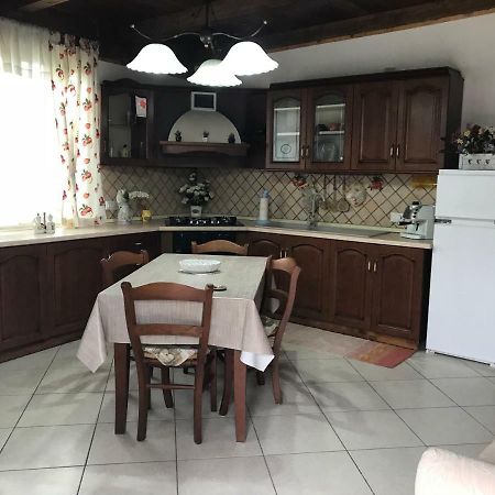 Casa Myriam Apartment Помпей Екстериор снимка